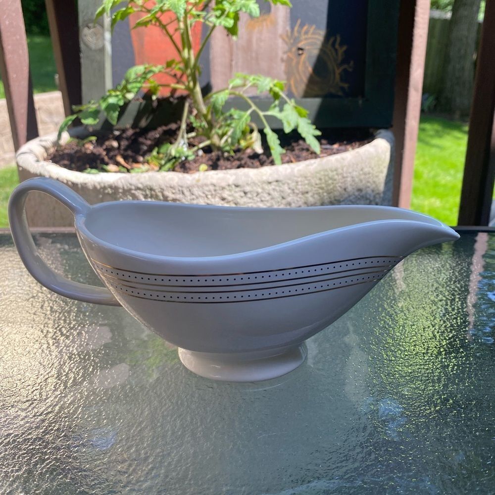 West Elm Fishs Eddy Metallic Gold Gravy Boat - Picture 2 of 4